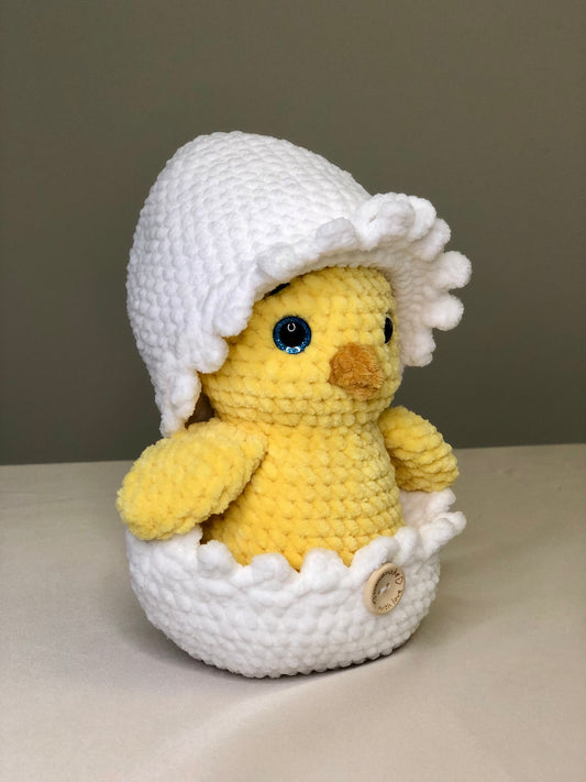 Crochet Chick & Its Cozy Shell