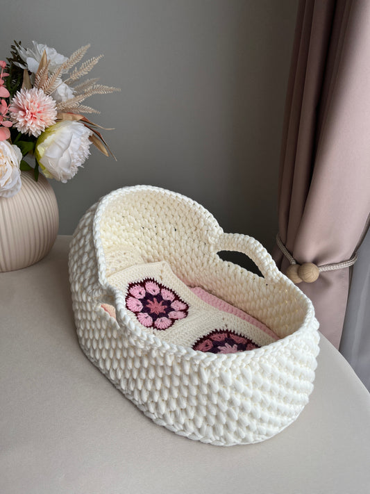Crochet Basket for Dolls/Toys plus accessories (blanket, pillow, sheet)